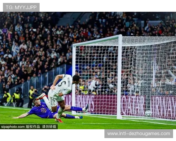 残阵皇马客场凯旋：小将卡雷拉斯穿裆破门，姆巴佩锁定胜局